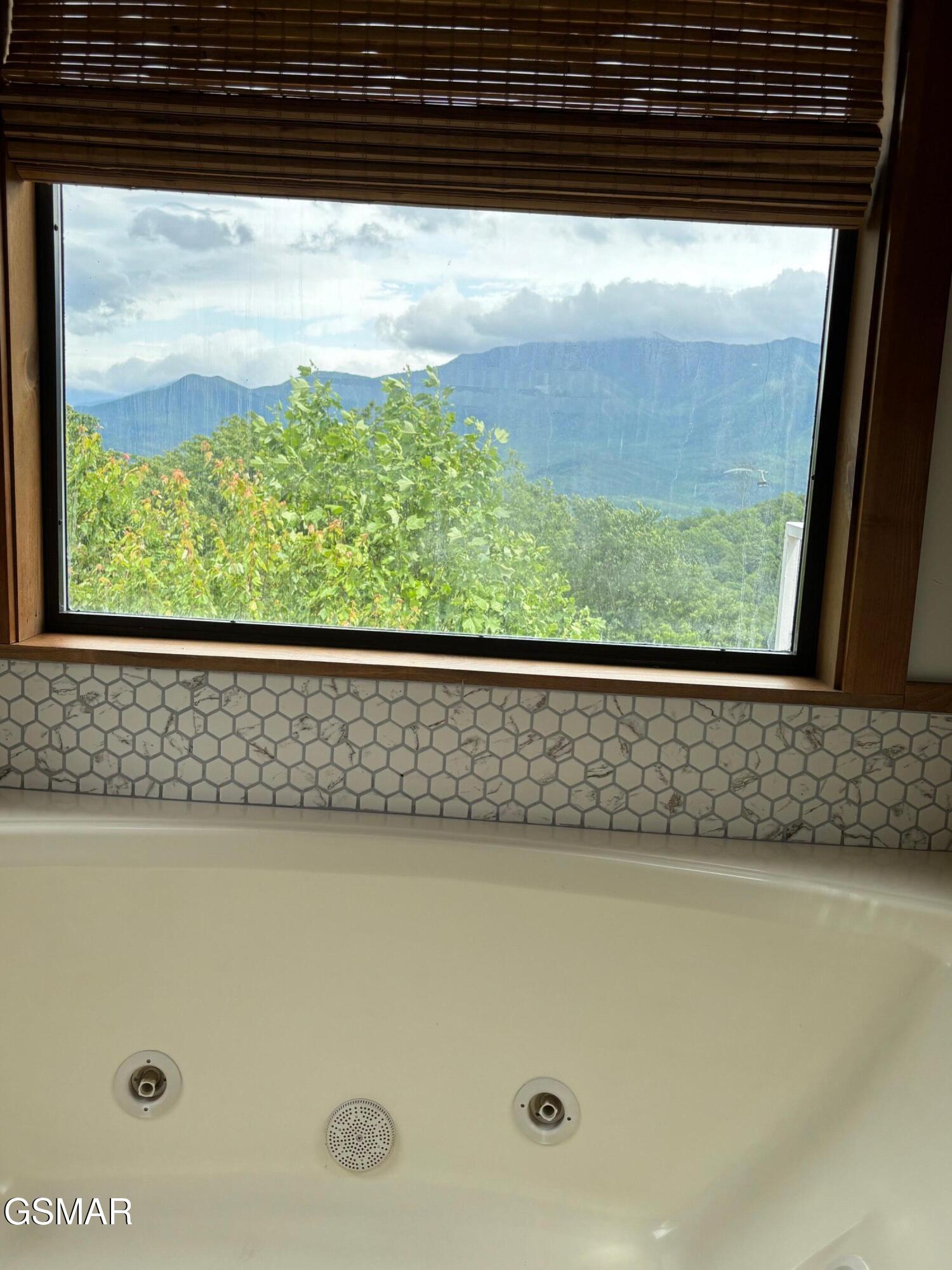 1226 Sky High Way Gatlinburg TN 37738