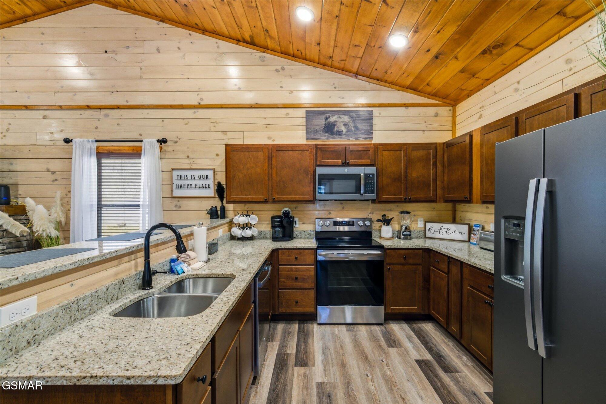 1636 Eagle Springs Road Sevierville TN 37876