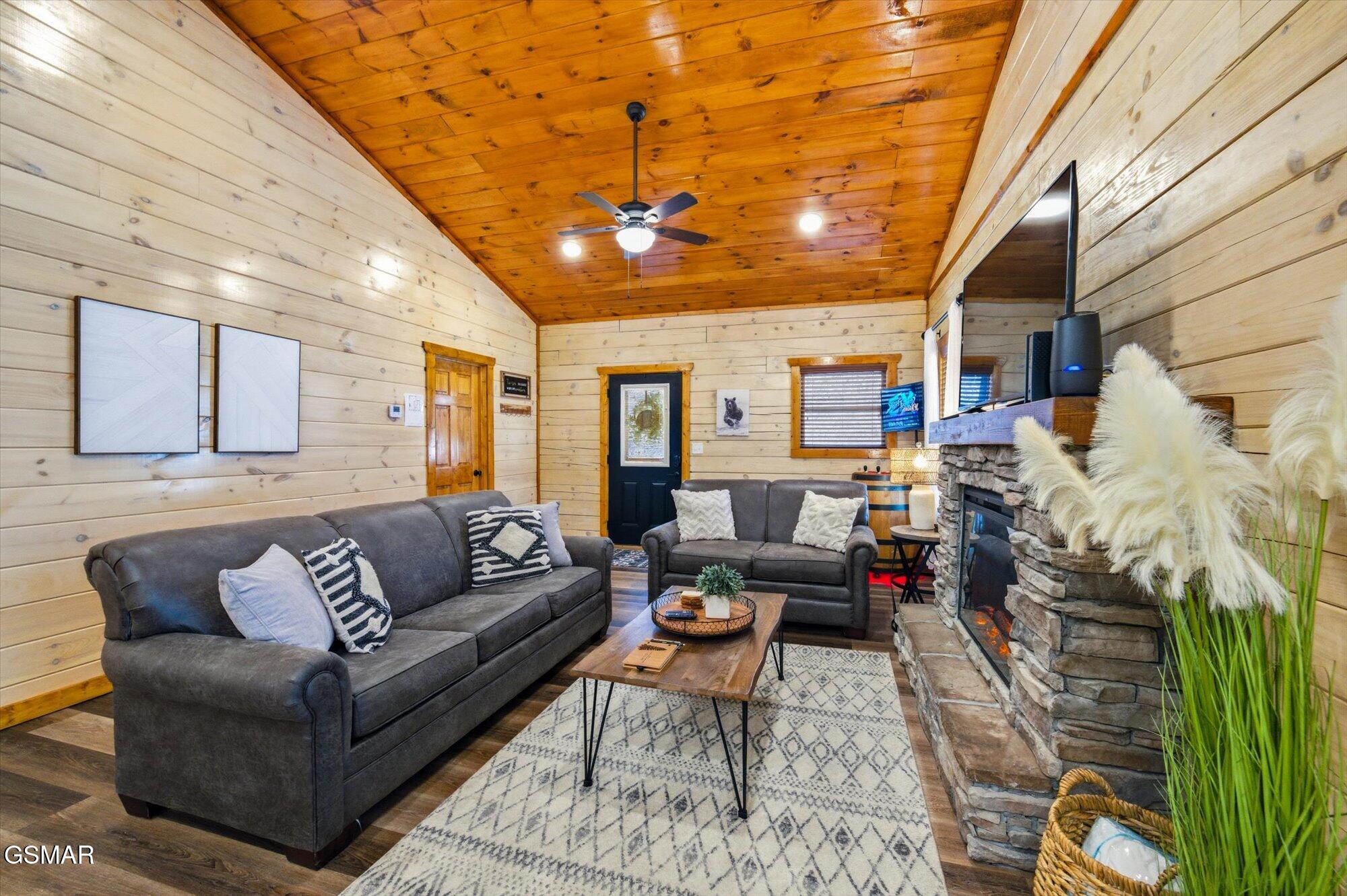 1636 Eagle Springs Road Sevierville TN 37876