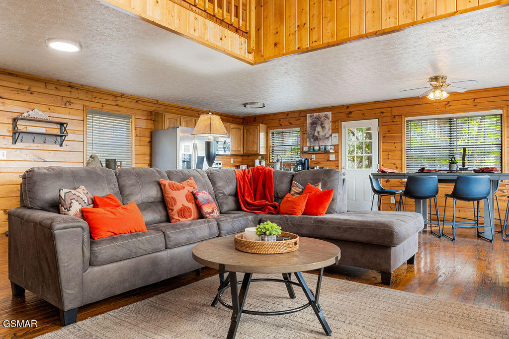 1582 Bears Den Way Sevierville TN 37862