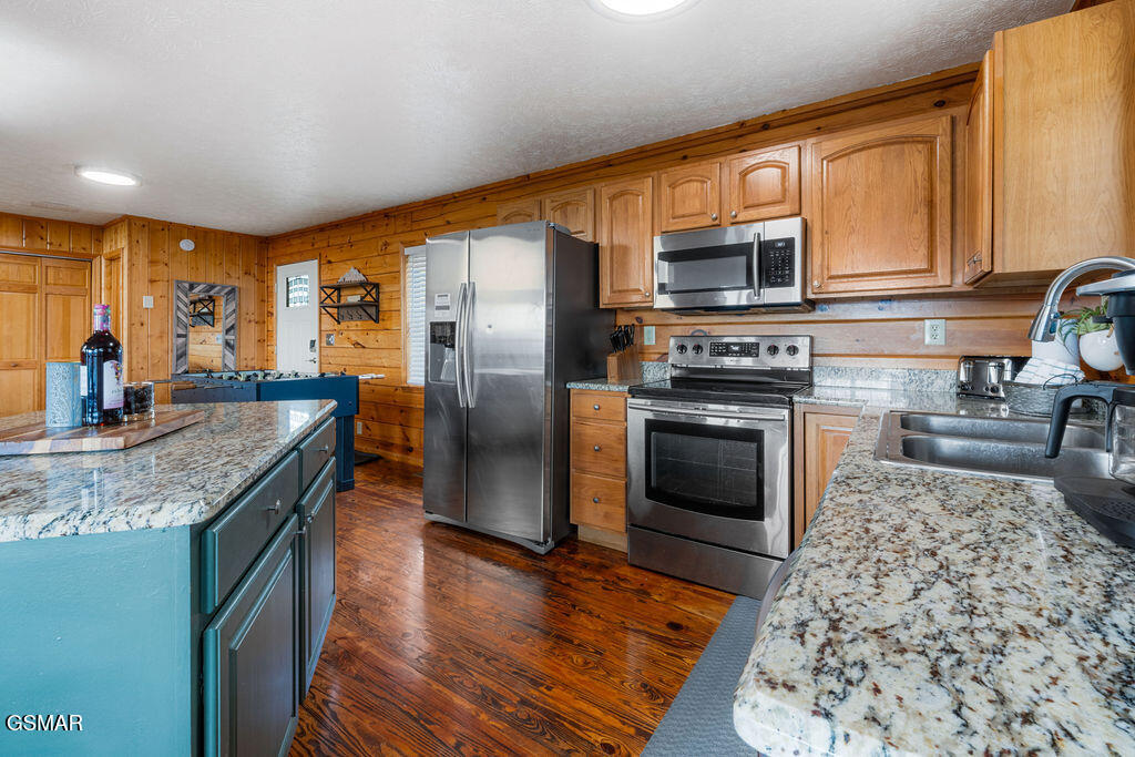 1582 Bears Den Way Sevierville TN 37862