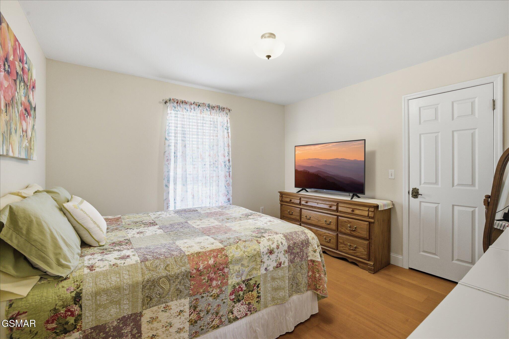 1121 Smokyview Drive Sevierville TN 37862