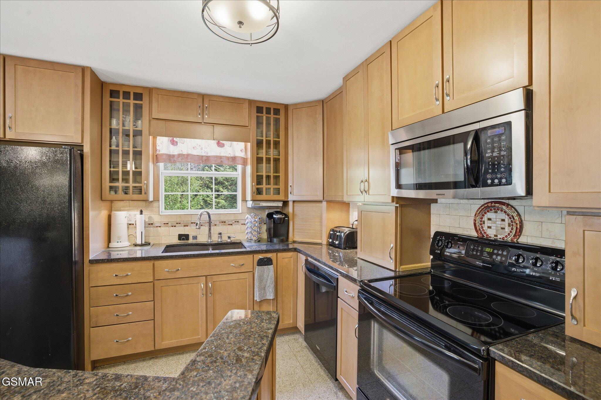 1121 Smokyview Drive Sevierville TN 37862