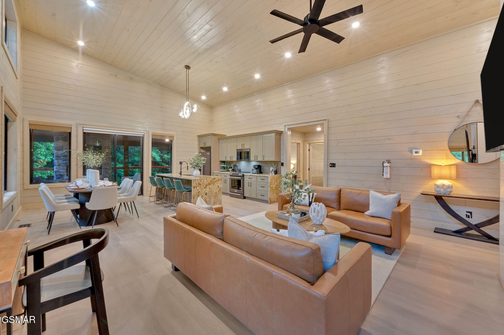 3219 Old Mountain Road Sevierville TN 37876