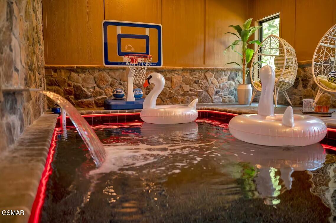 3219 Old Mountain Road Sevierville TN 37876