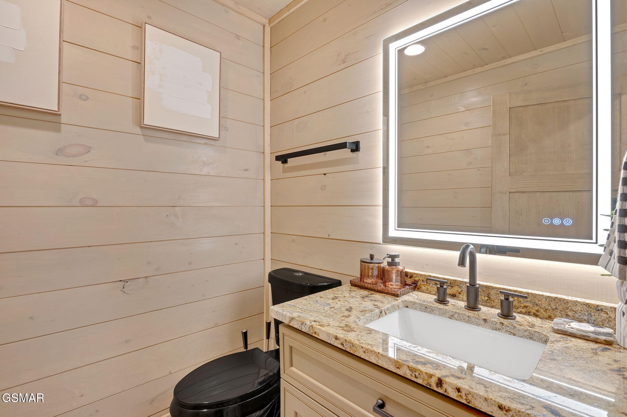 3219 Old Mountain Road Sevierville TN 37876