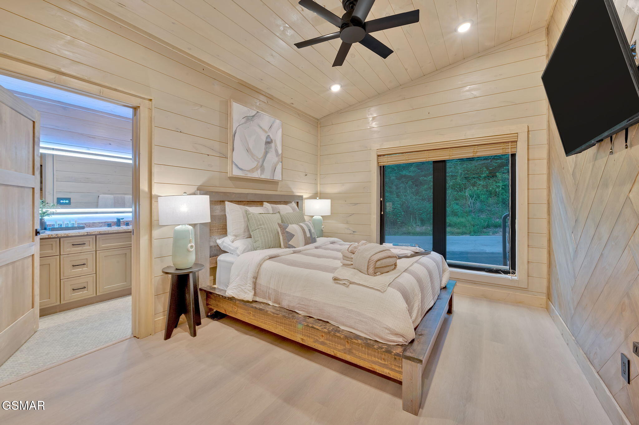 3219 Old Mountain Road Sevierville TN 37876