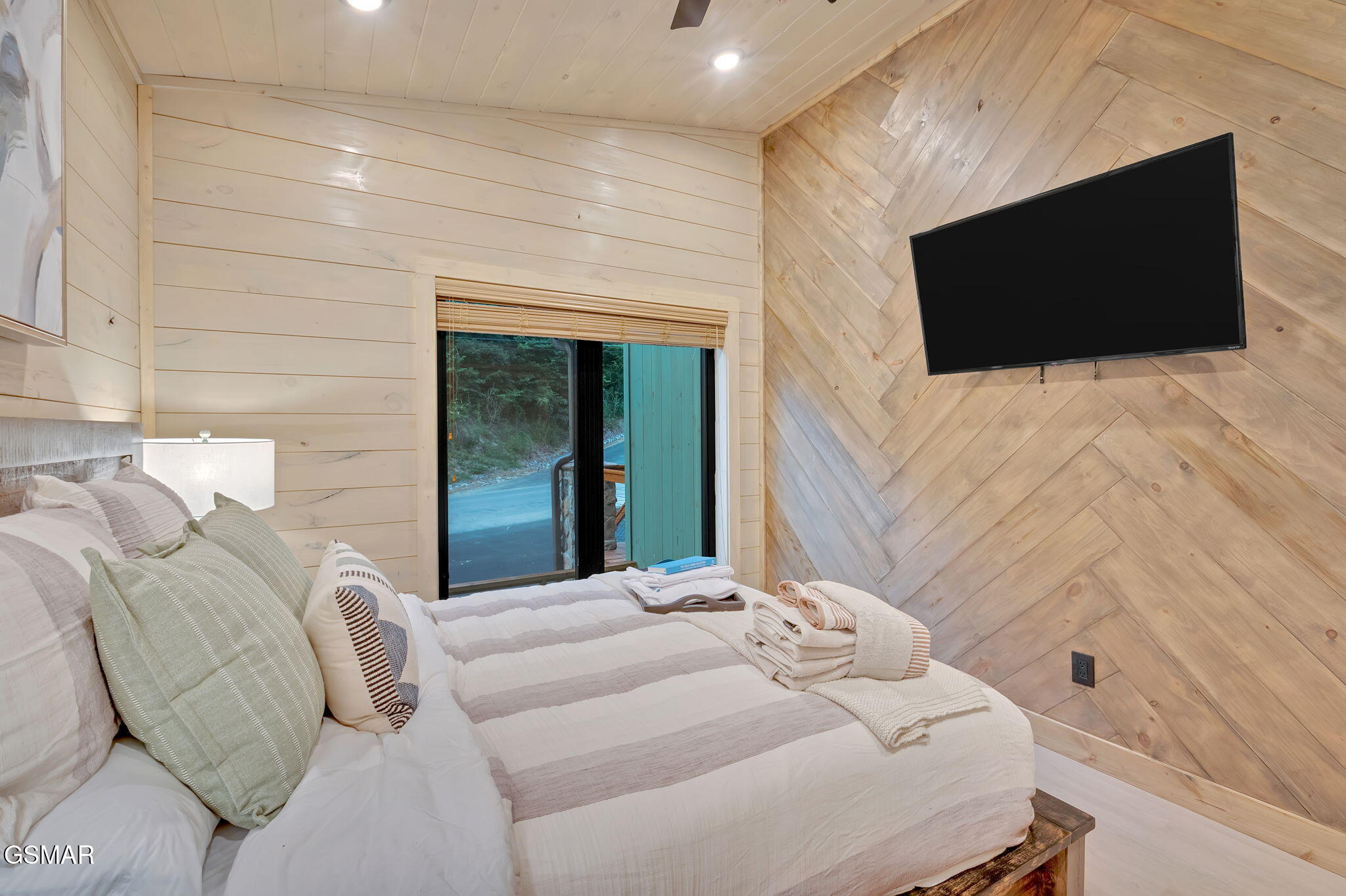 3219 Old Mountain Road Sevierville TN 37876