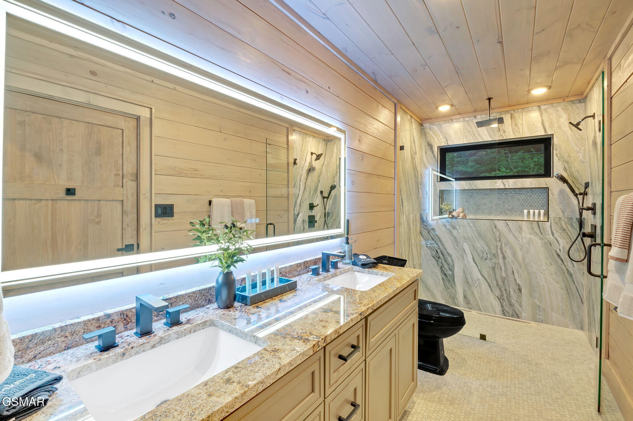 3219 Old Mountain Road Sevierville TN 37876