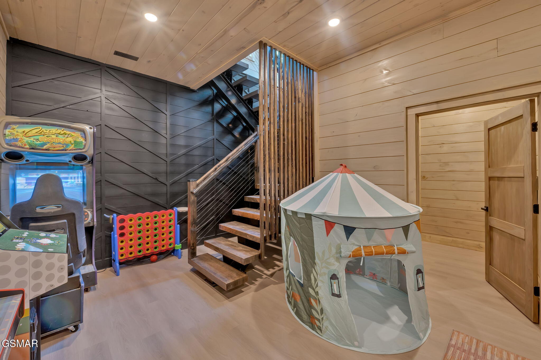 3219 Old Mountain Road Sevierville TN 37876