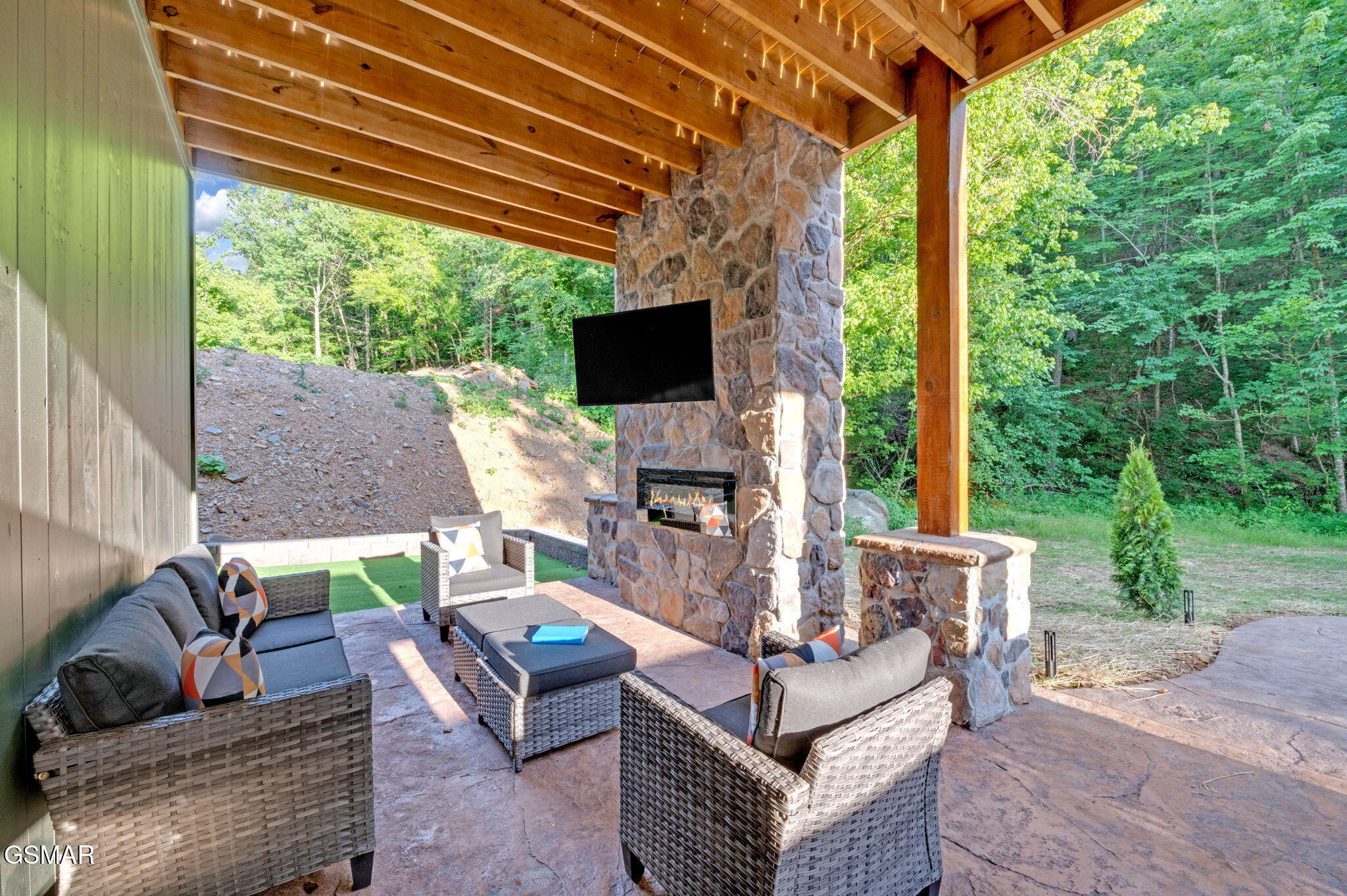 3219 Old Mountain Road Sevierville TN 37876