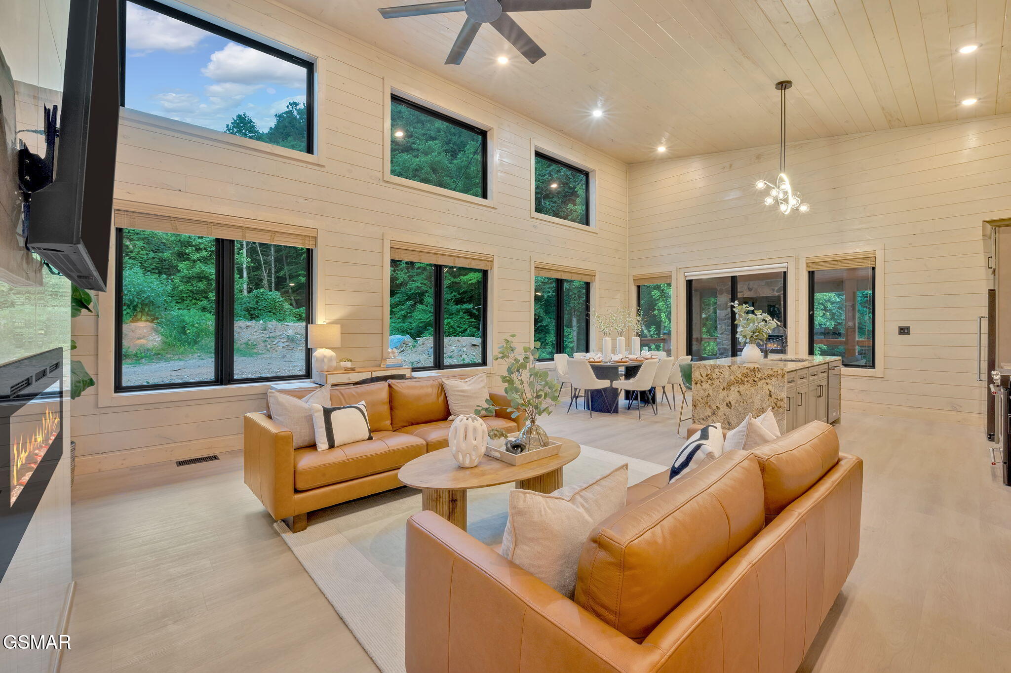 3219 Old Mountain Road Sevierville TN 37876