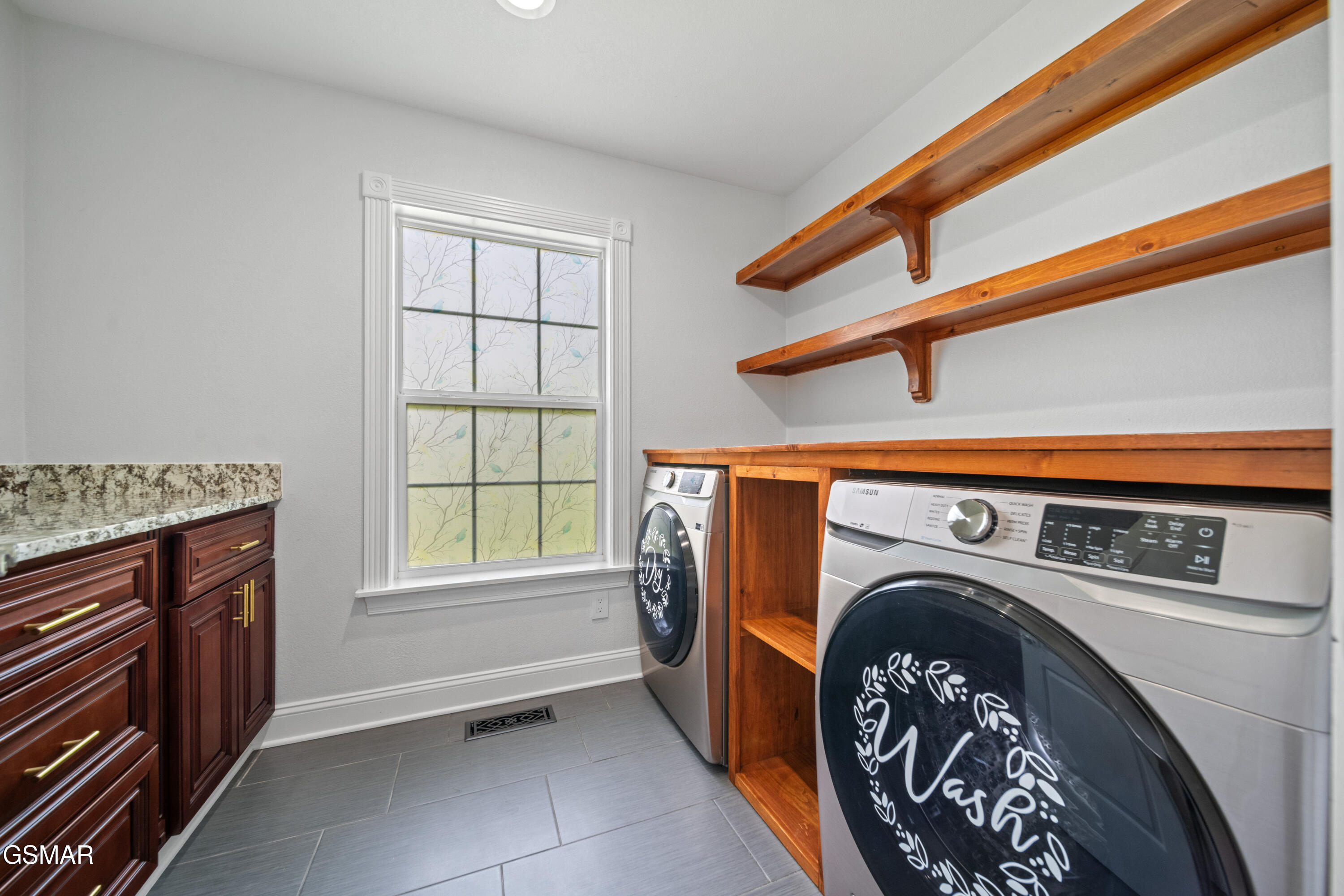 412 Apple Valley Road Sevierville TN 37862