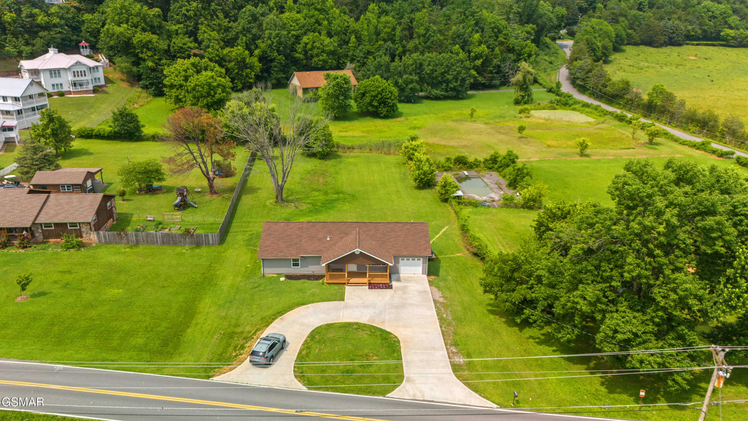 412 Apple Valley Road Sevierville TN 37862