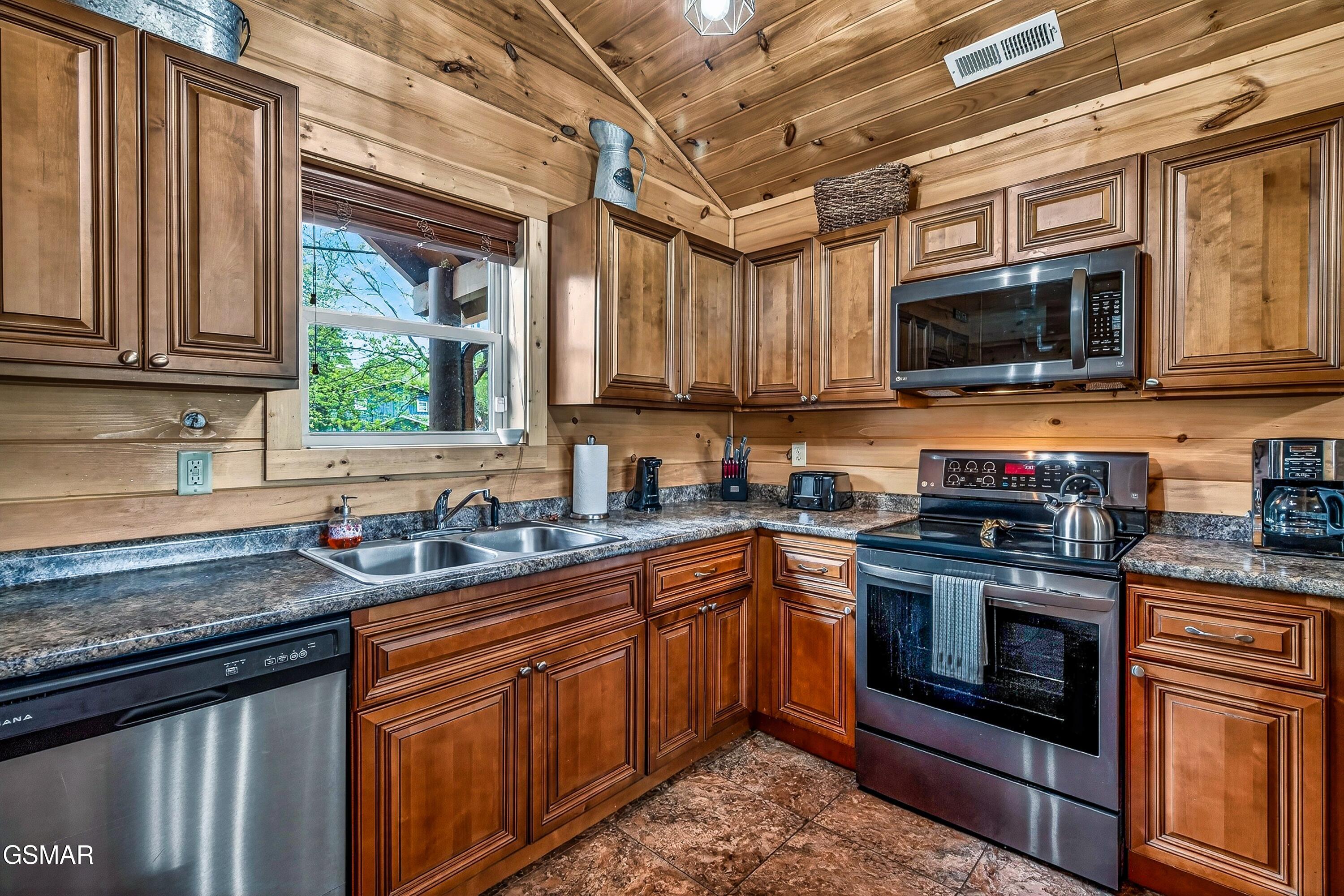 3922 Valley View Drive Pigeon Forge TN 37863