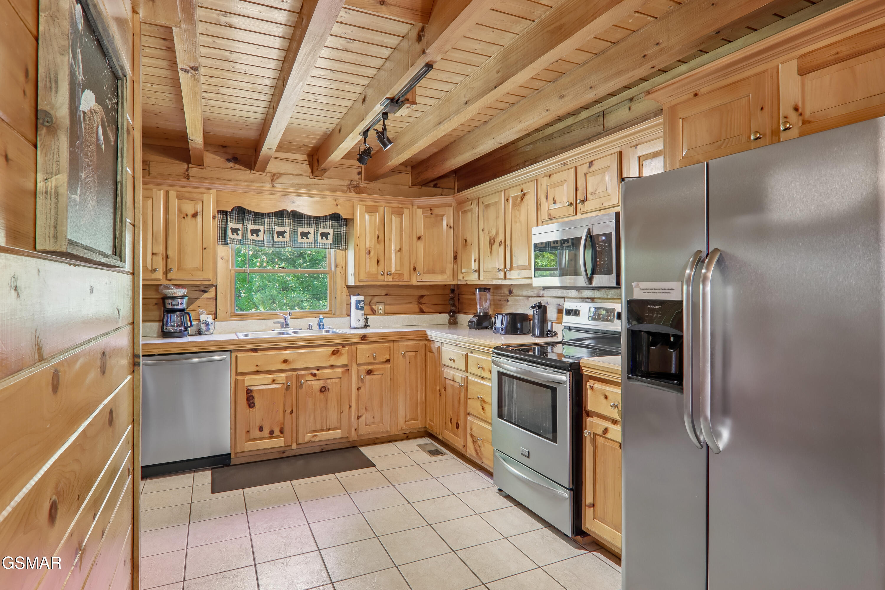 2043 Oakmont Drive Sevierville TN 37876