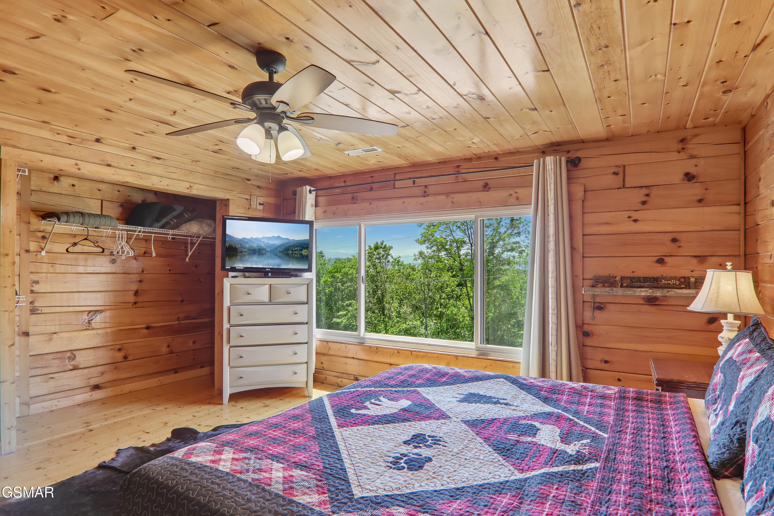 2043 Oakmont Drive Sevierville TN 37876
