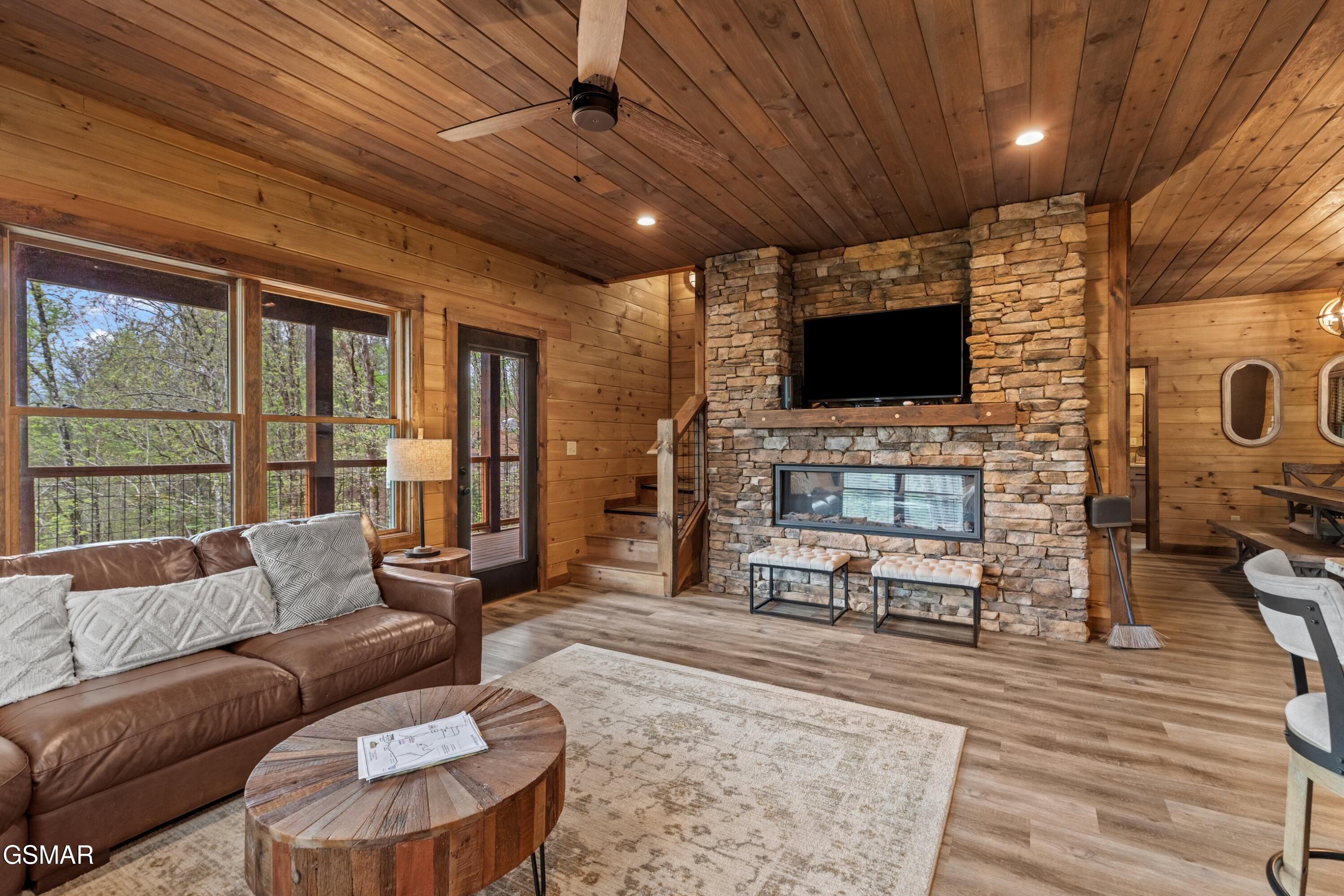 5276 Riversong Way Sevierville TN 37876