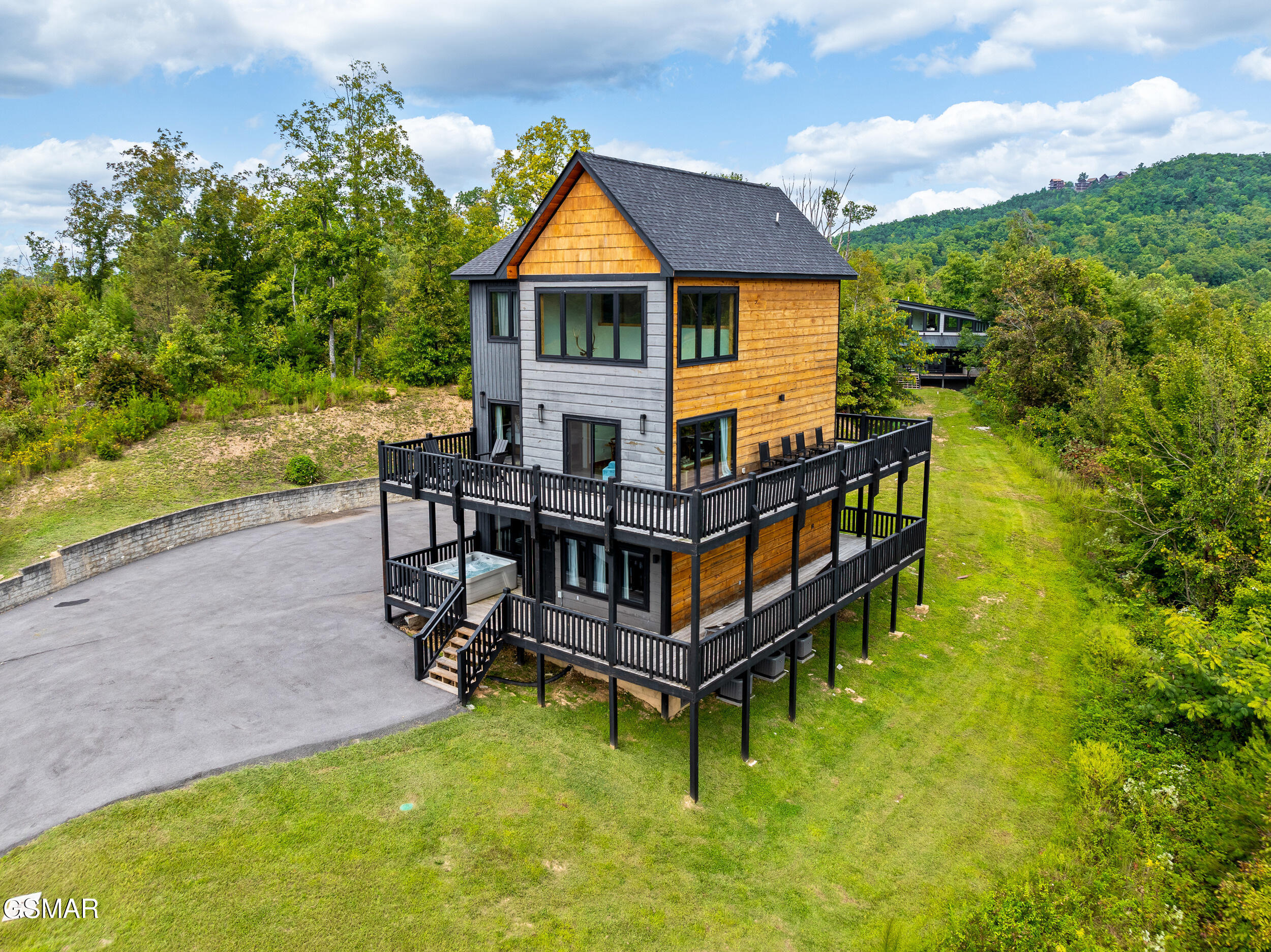 1279 Upper Middle Creek Road Sevierville TN 37876