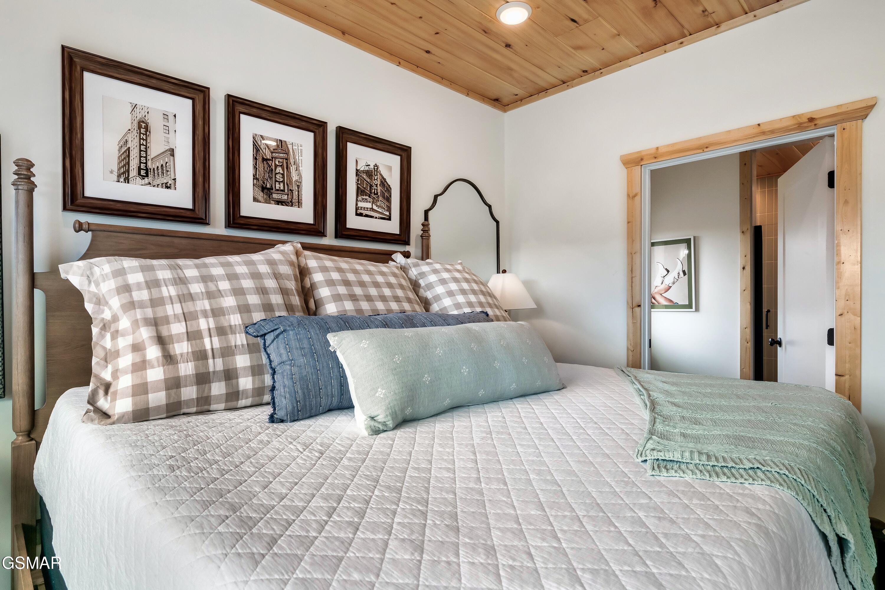 1279 Upper Middle Creek Road Sevierville TN 37876