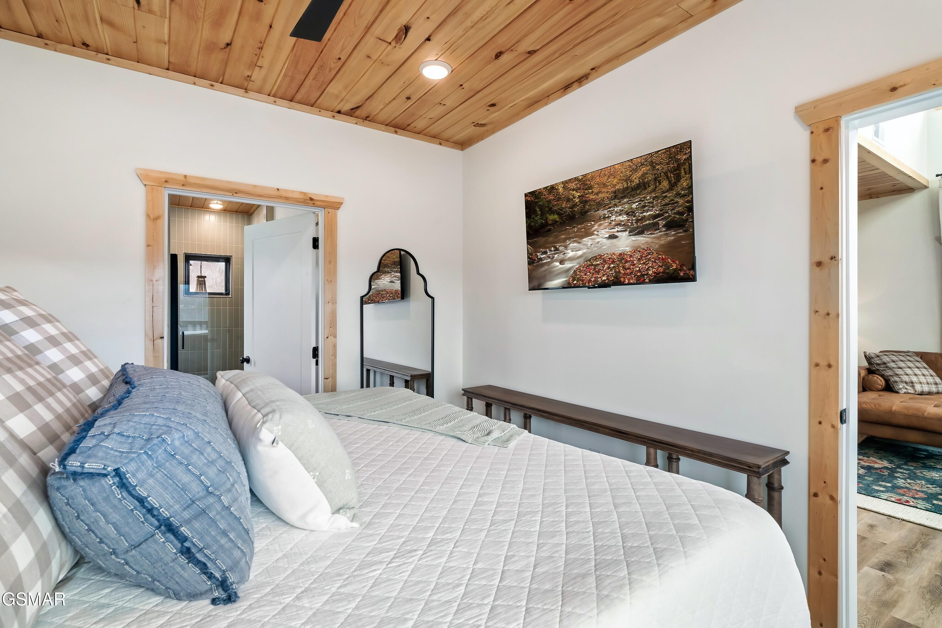 1279 Upper Middle Creek Road Sevierville TN 37876