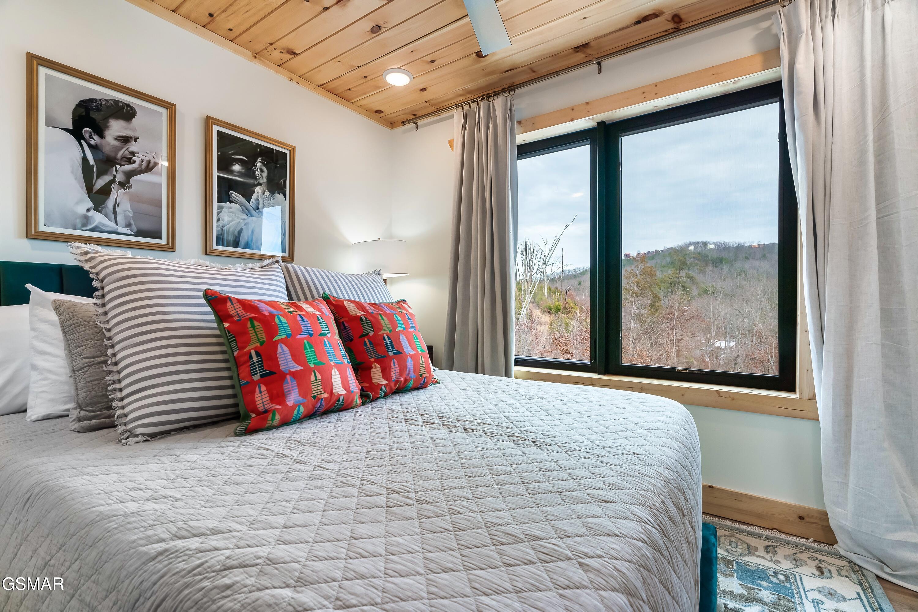 1279 Upper Middle Creek Road Sevierville TN 37876