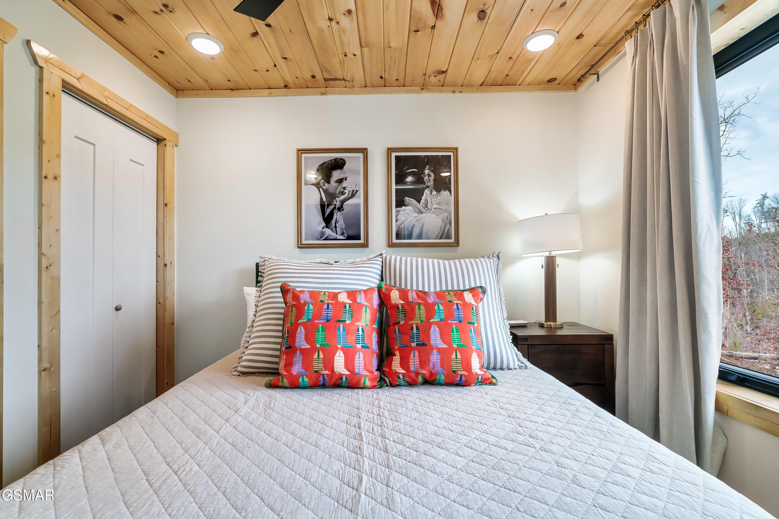 1279 Upper Middle Creek Road Sevierville TN 37876