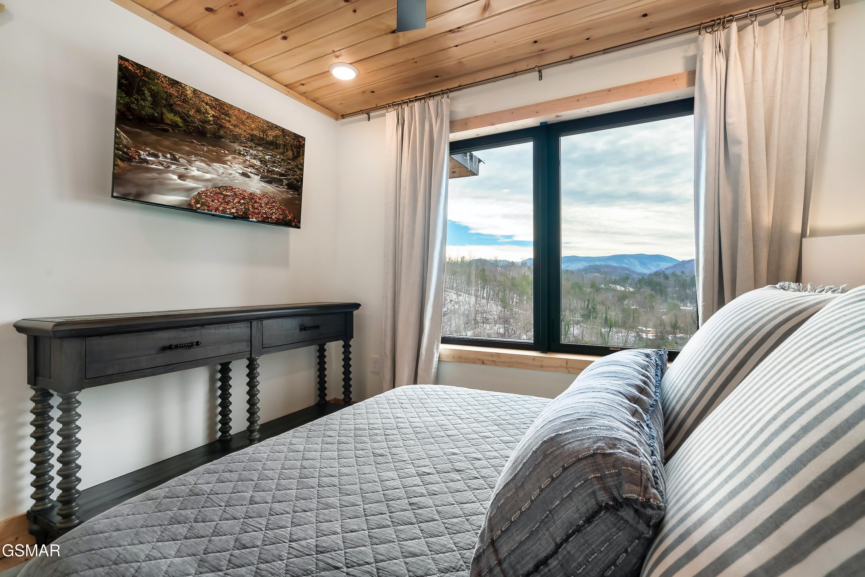 1279 Upper Middle Creek Road Sevierville TN 37876