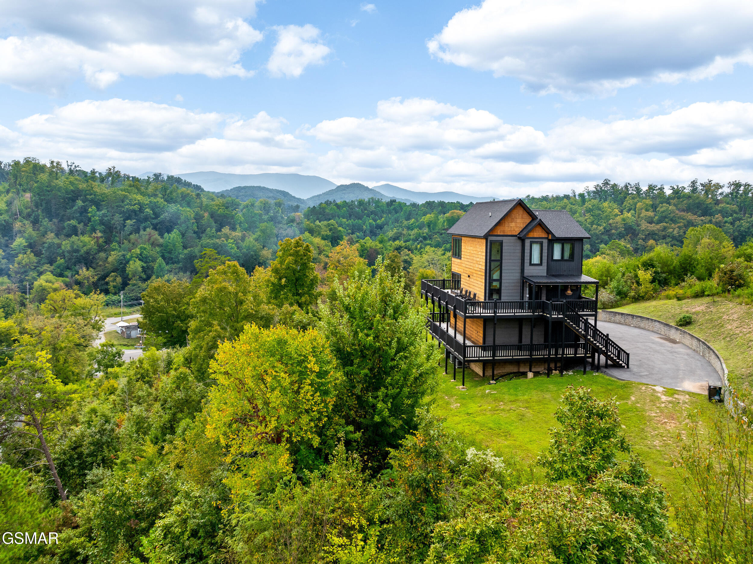 1279 Upper Middle Creek Road Sevierville TN 37876