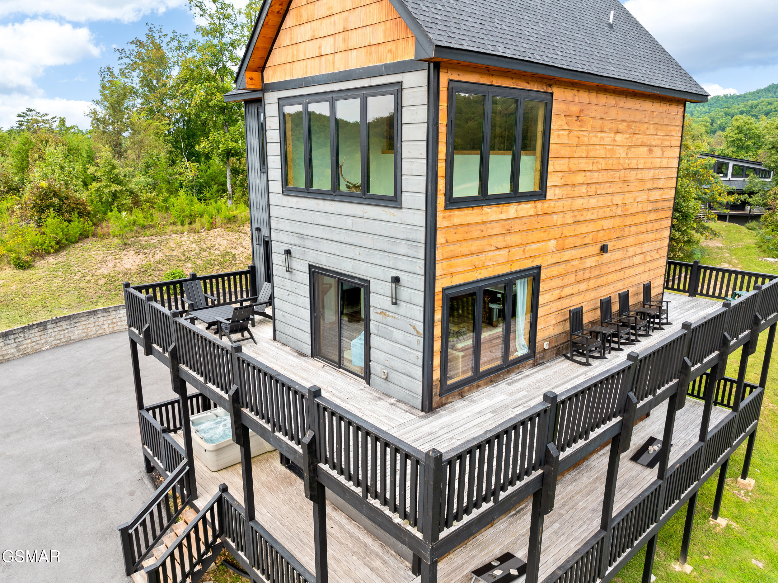 1279 Upper Middle Creek Road Sevierville TN 37876