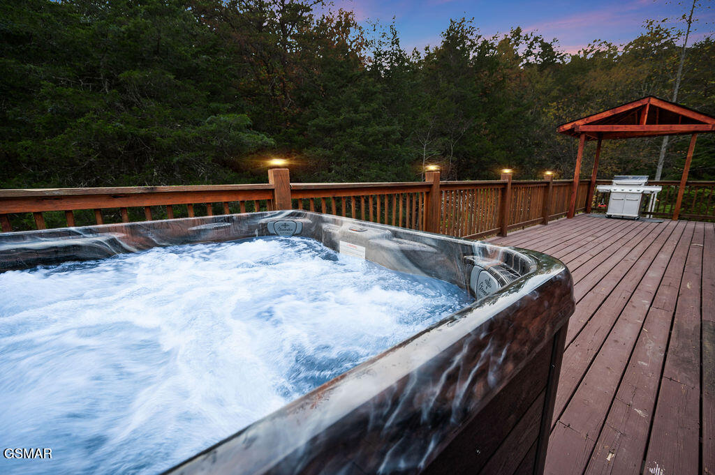 2594 Windfall Estates Drive Sevierville TN 37876
