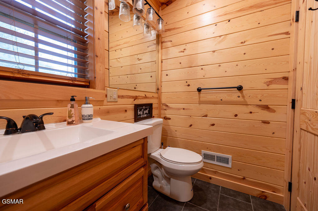 2594 Windfall Estates Drive Sevierville TN 37876