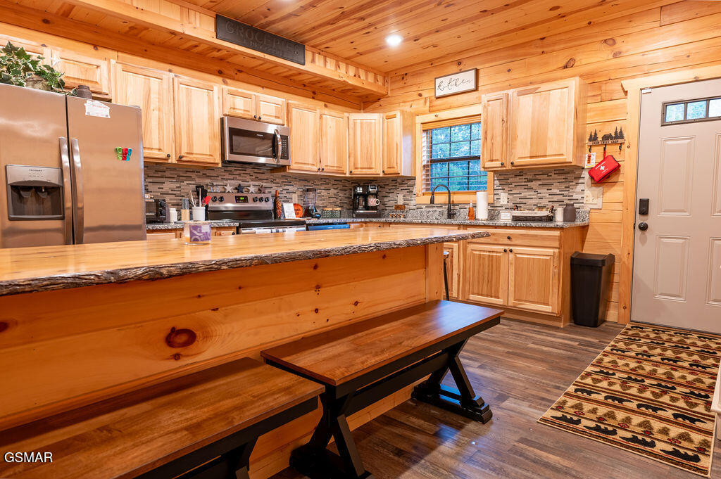2594 Windfall Estates Drive Sevierville TN 37876