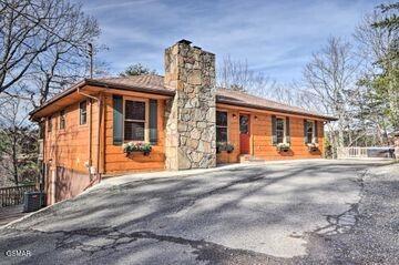 1071 Scenic Hills Road Pigeon Forge TN 37863