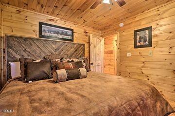 1071 Scenic Hills Road Pigeon Forge TN 37863