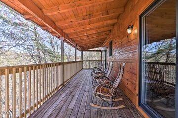 1071 Scenic Hills Road Pigeon Forge TN 37863