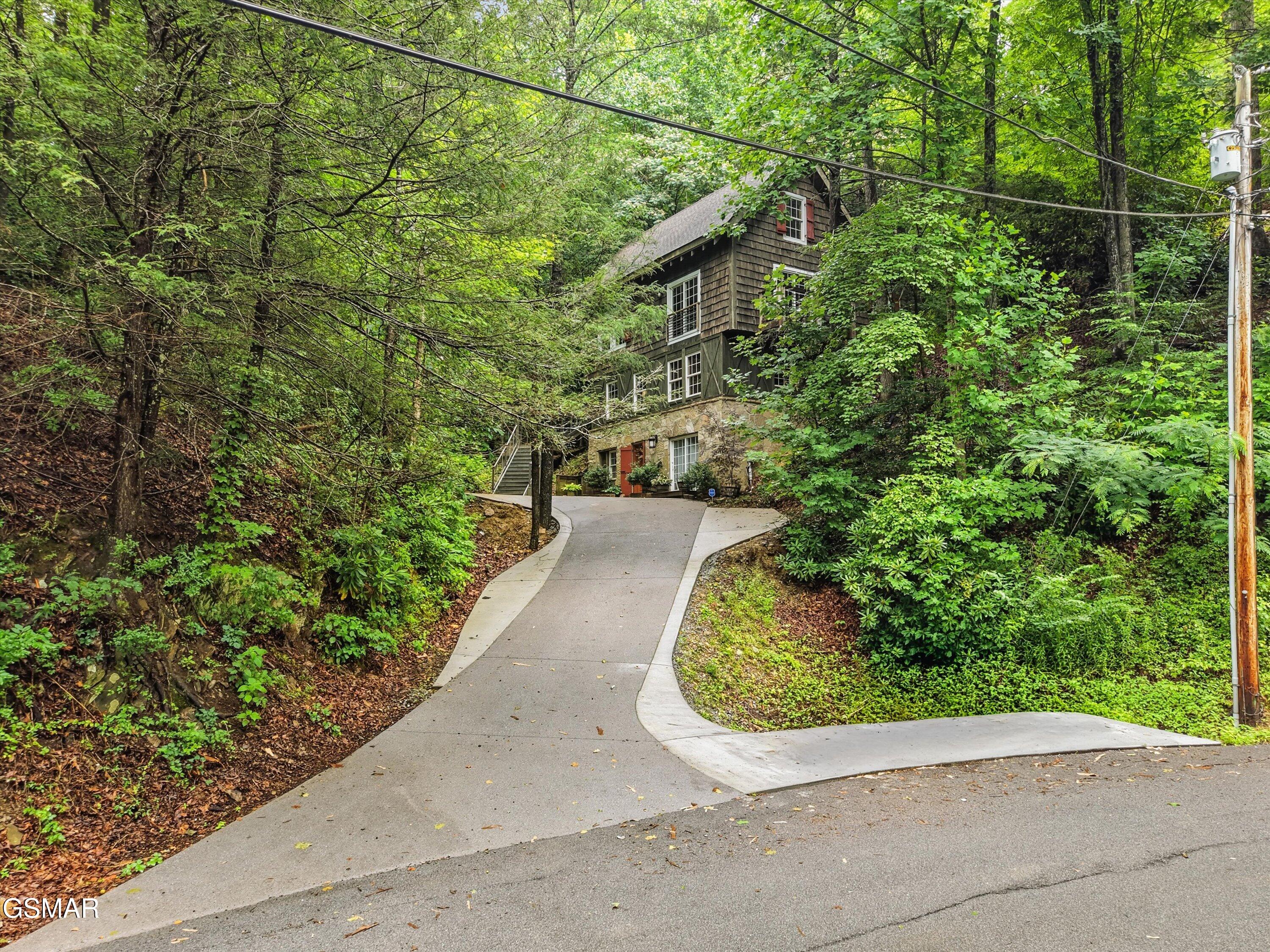 345 Gatlin Drive Gatlinburg TN 37738
