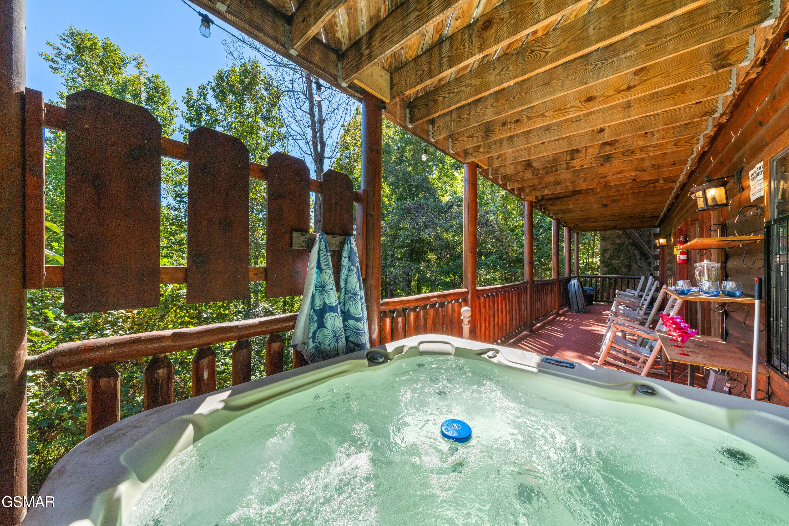 1642 Kissing Way Sevierville TN 37862