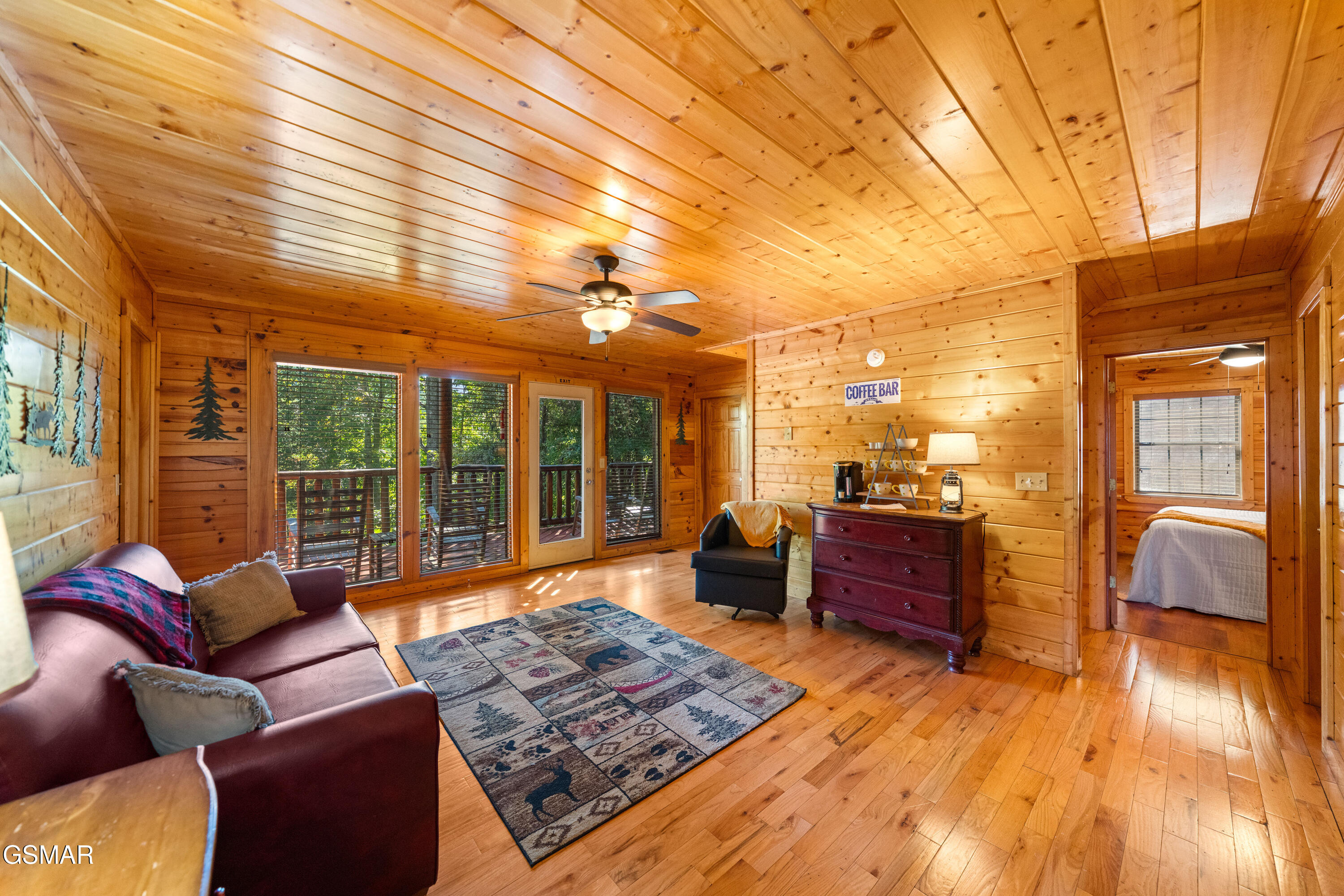 1642 Kissing Way Sevierville TN 37862