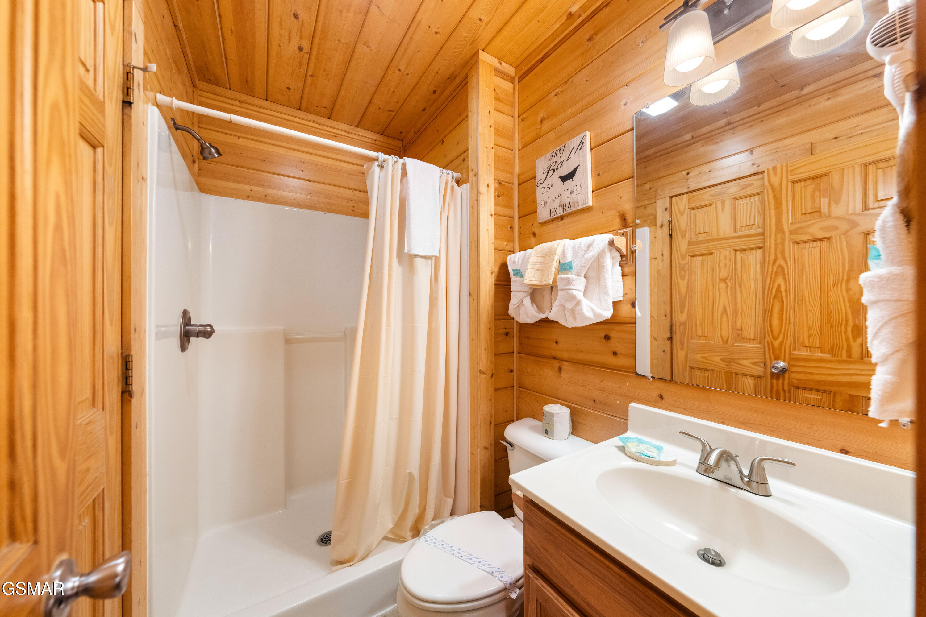 1642 Kissing Way Sevierville TN 37862