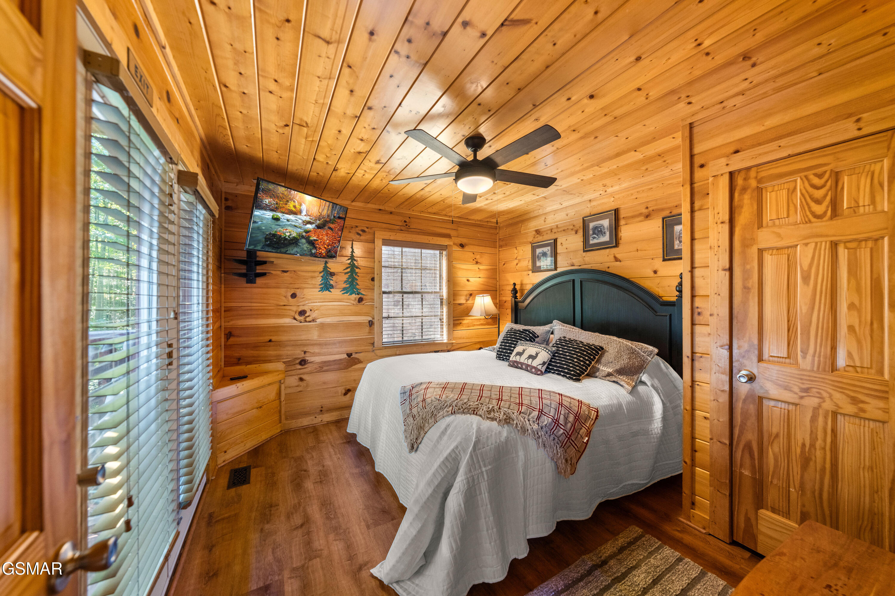 1642 Kissing Way Sevierville TN 37862