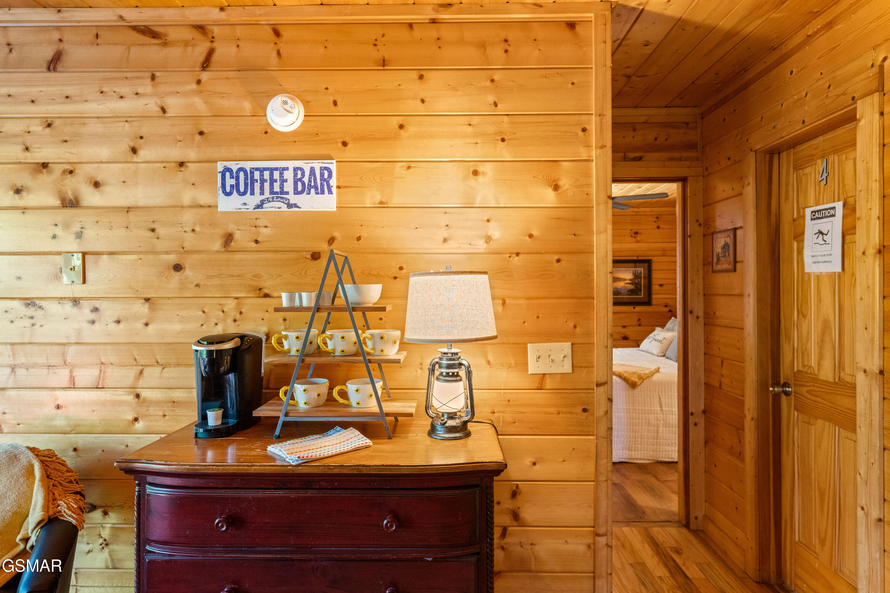 1642 Kissing Way Sevierville TN 37862