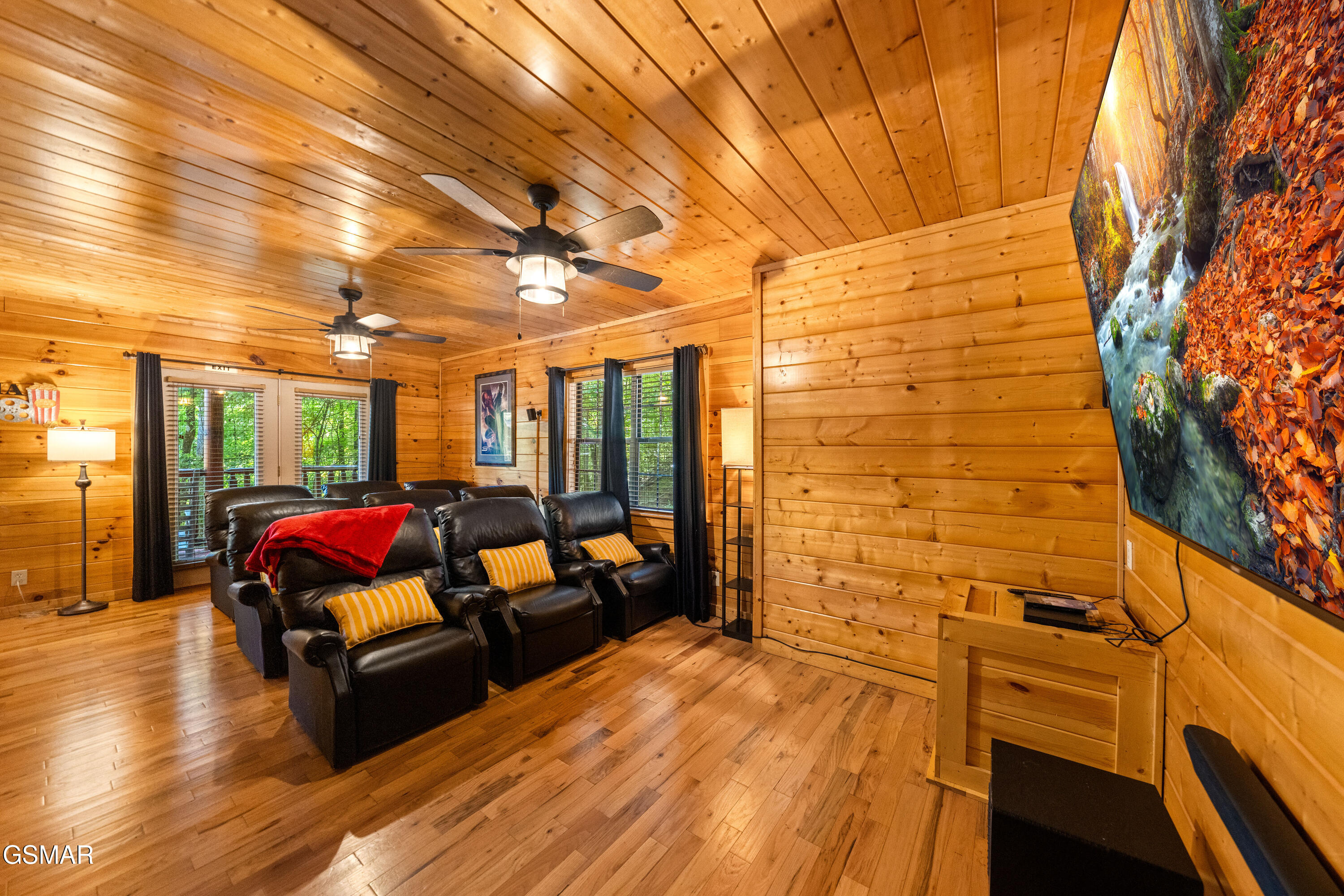 1642 Kissing Way Sevierville TN 37862