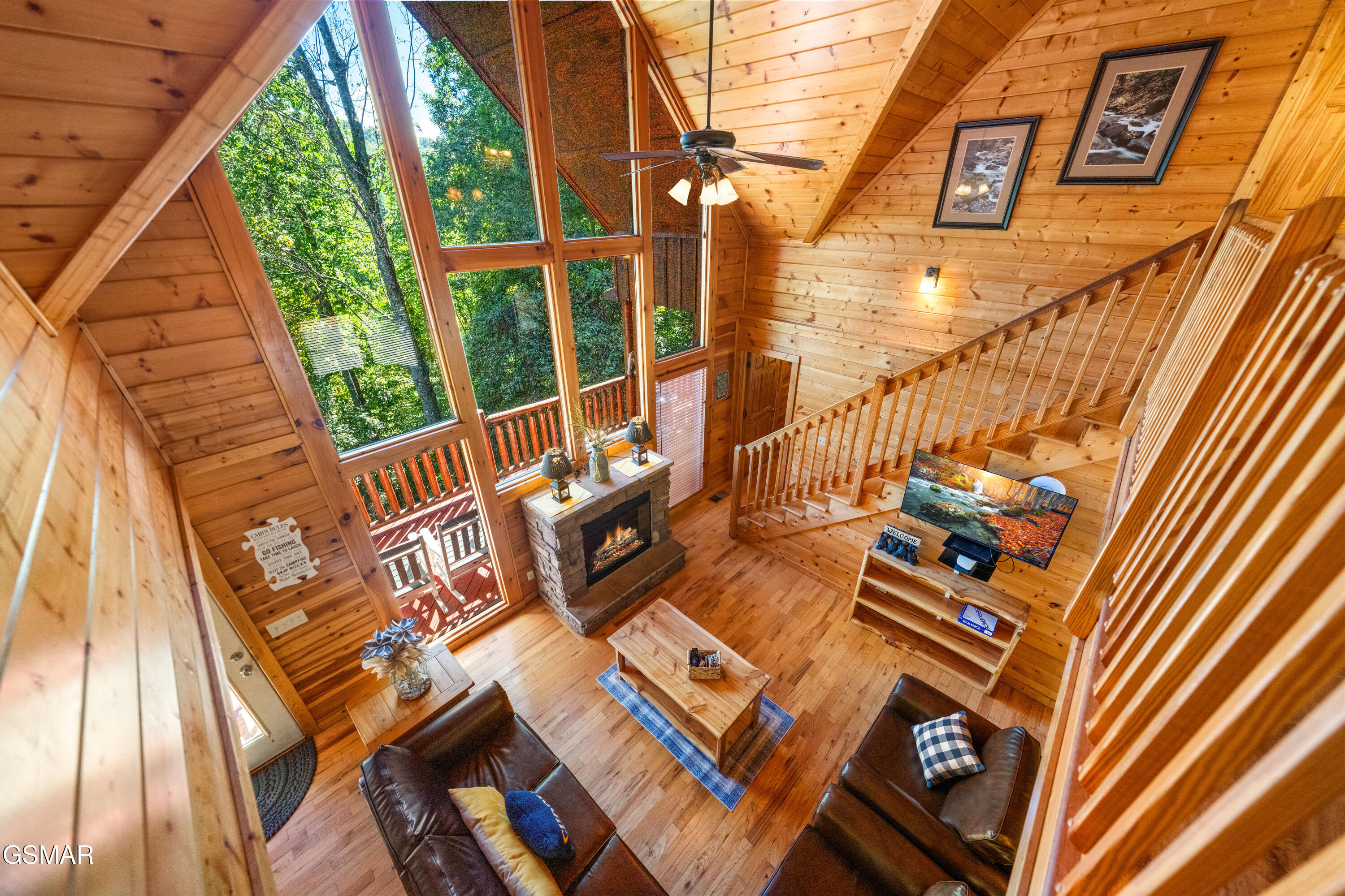 1642 Kissing Way Sevierville TN 37862