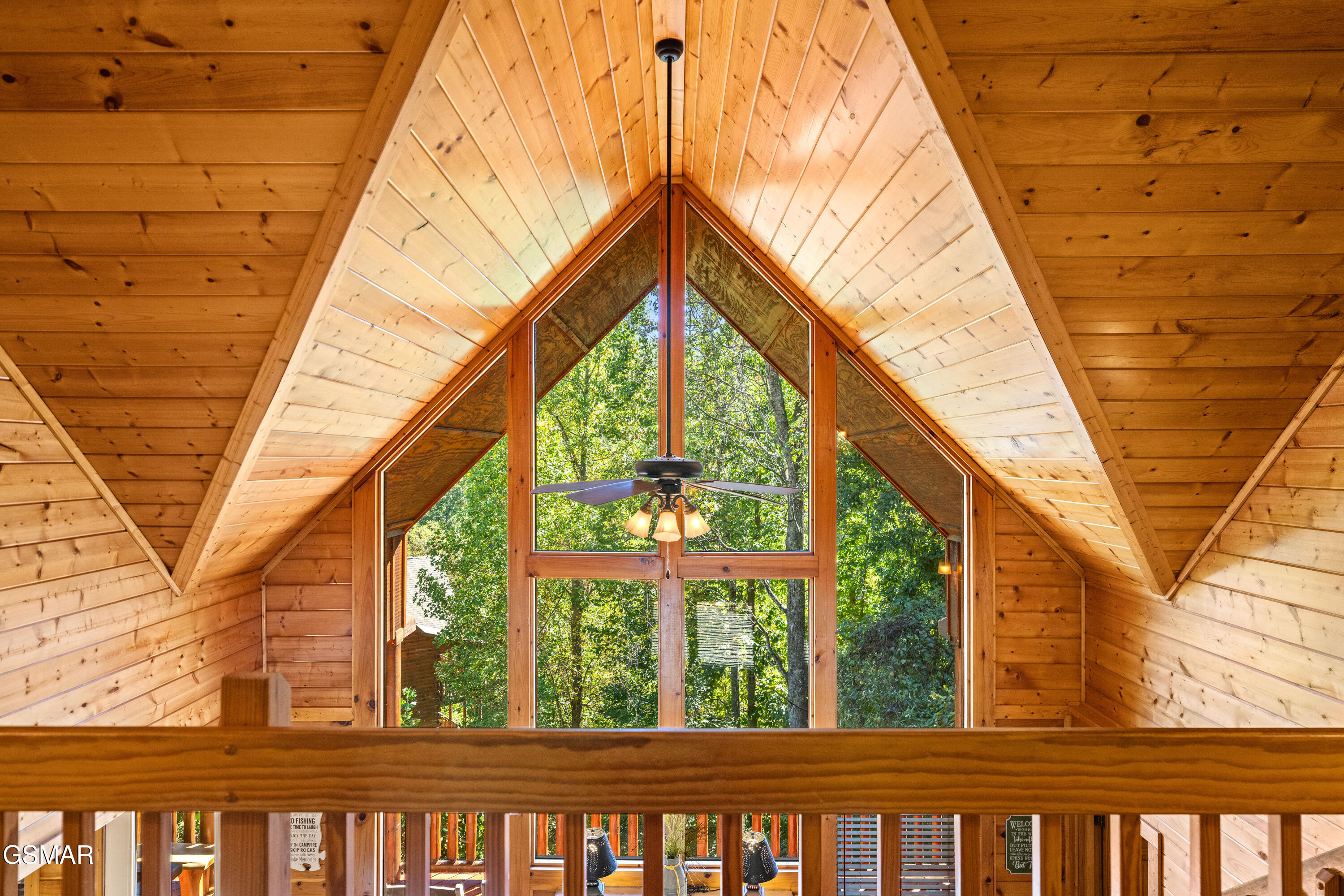 1642 Kissing Way Sevierville TN 37862