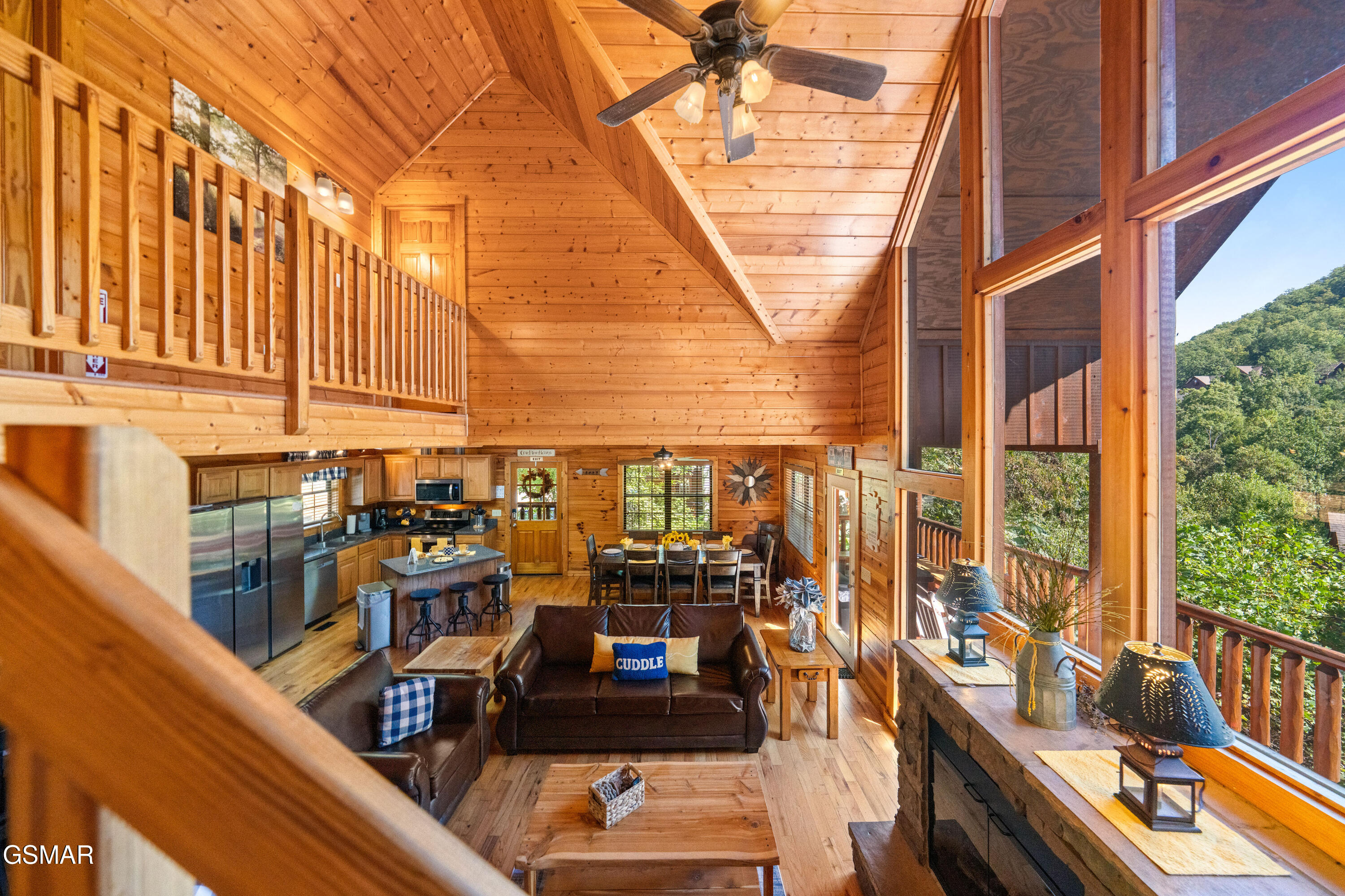 1642 Kissing Way Sevierville TN 37862