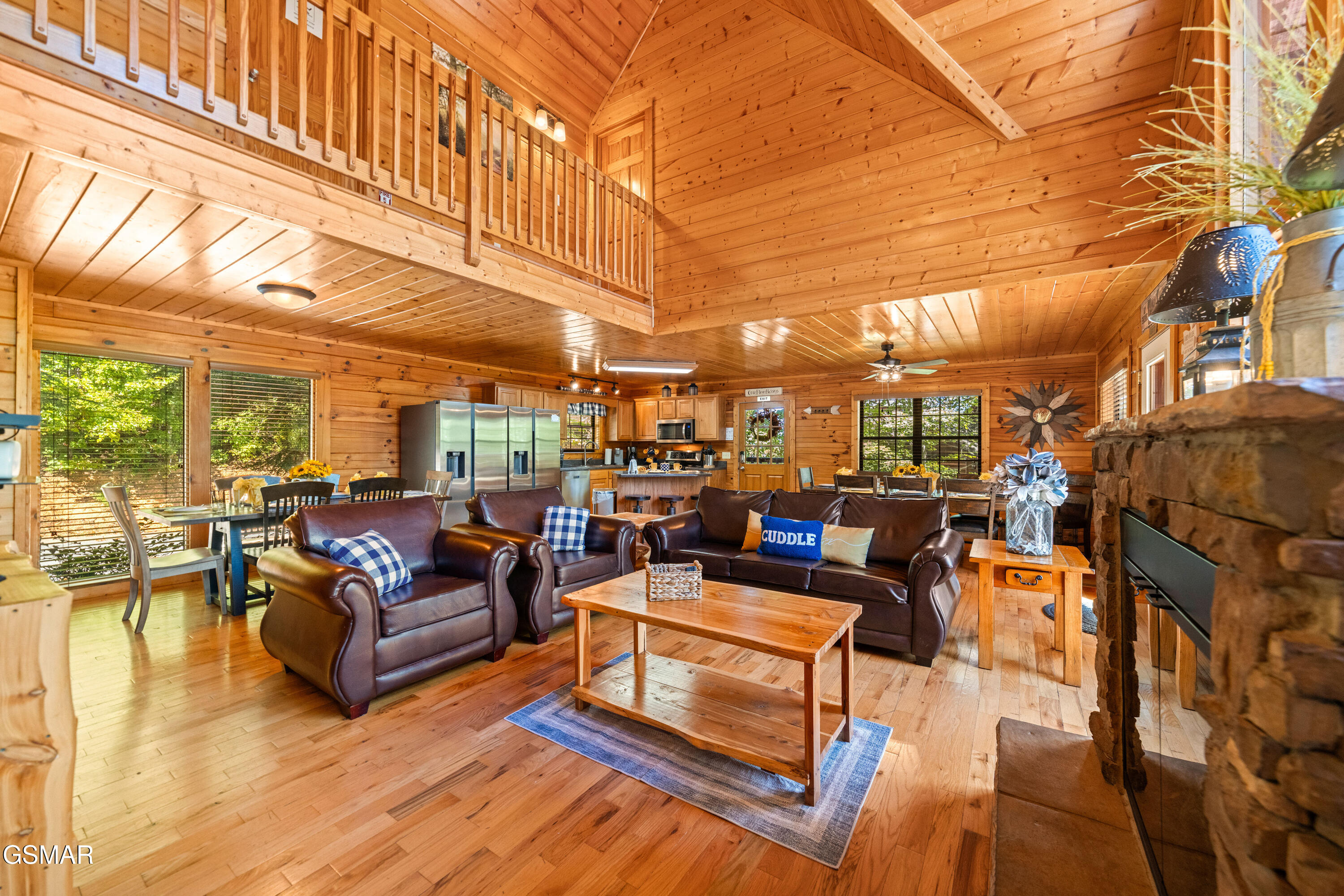 1642 Kissing Way Sevierville TN 37862