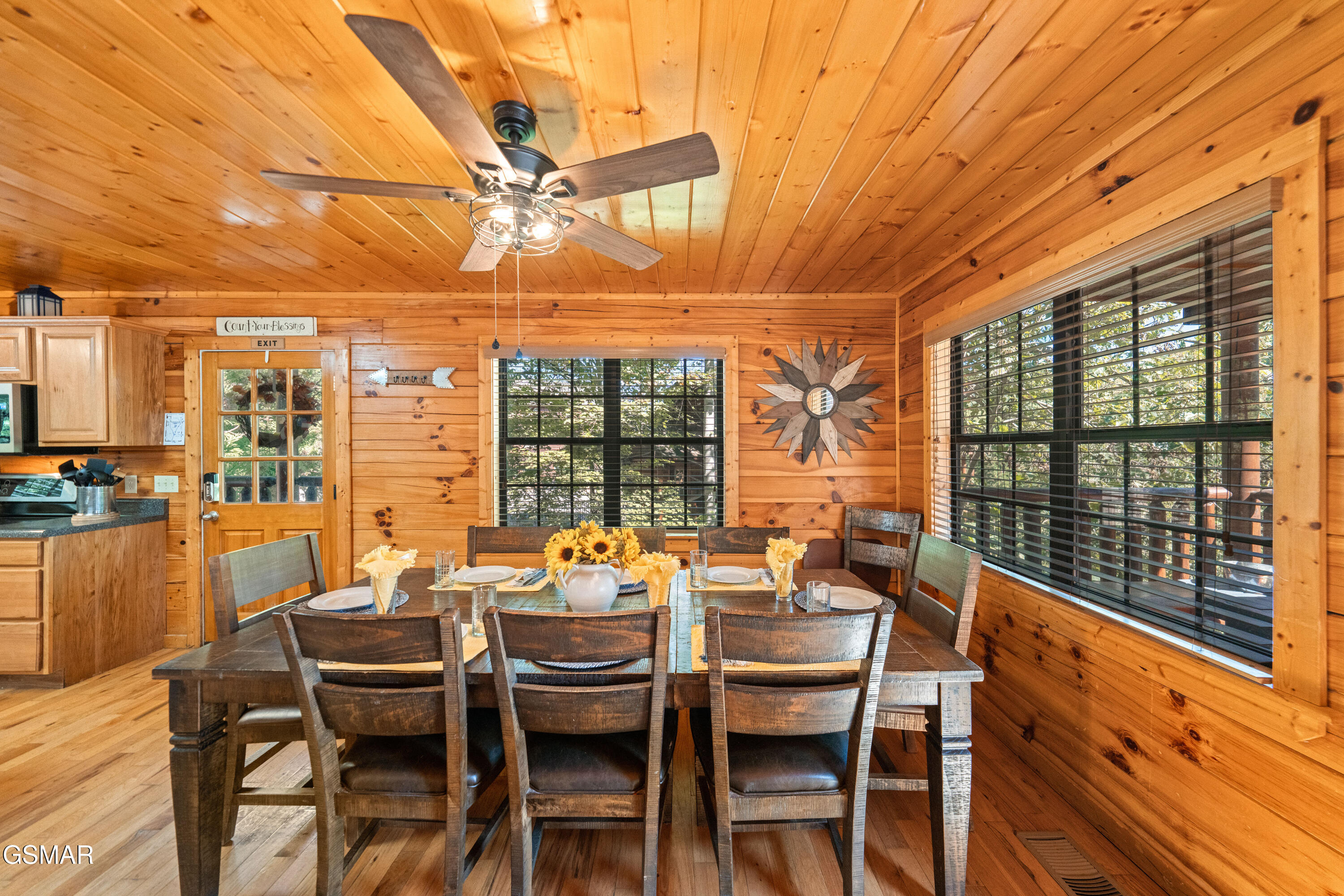 1642 Kissing Way Sevierville TN 37862