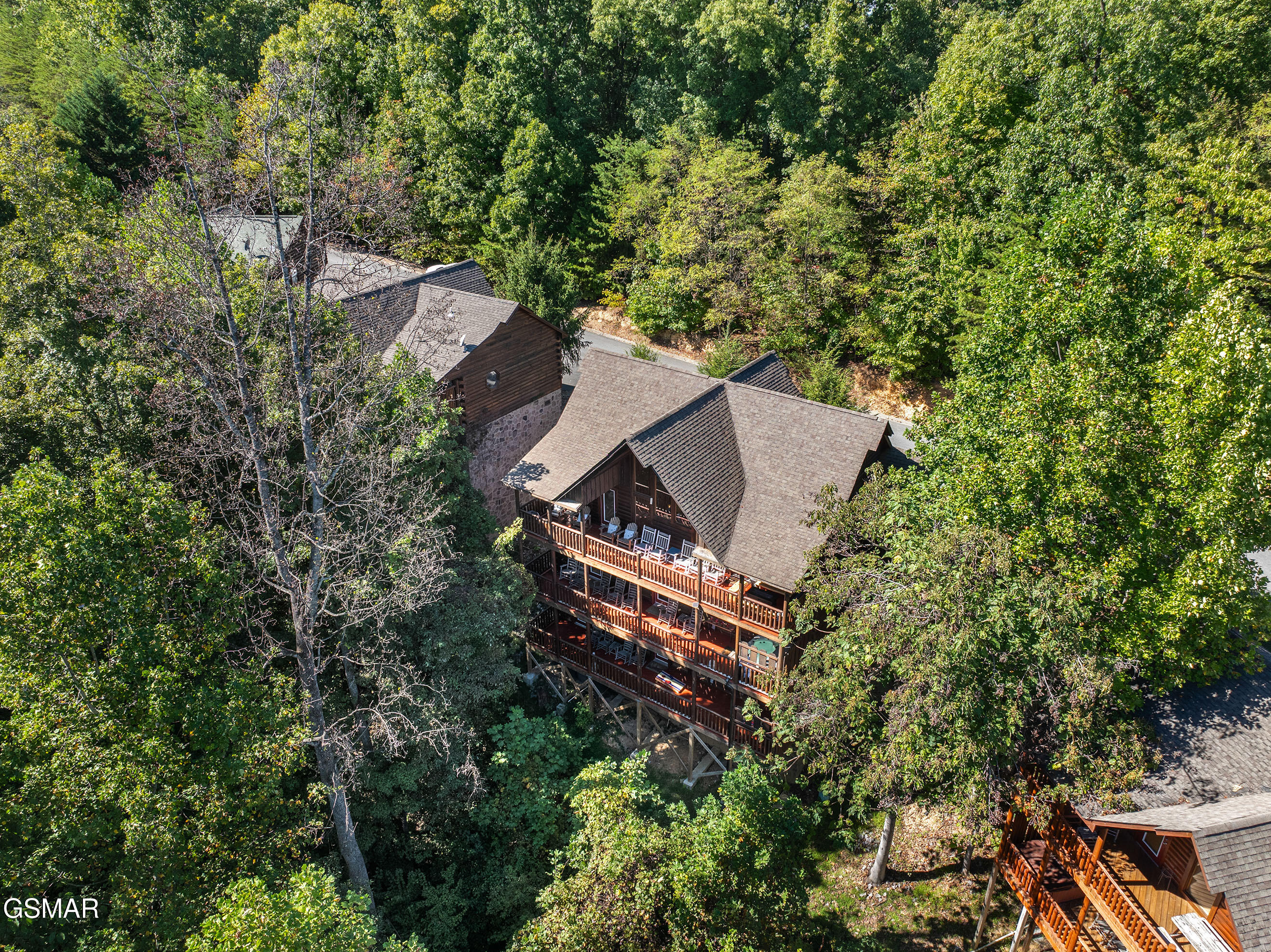 1642 Kissing Way Sevierville TN 37862