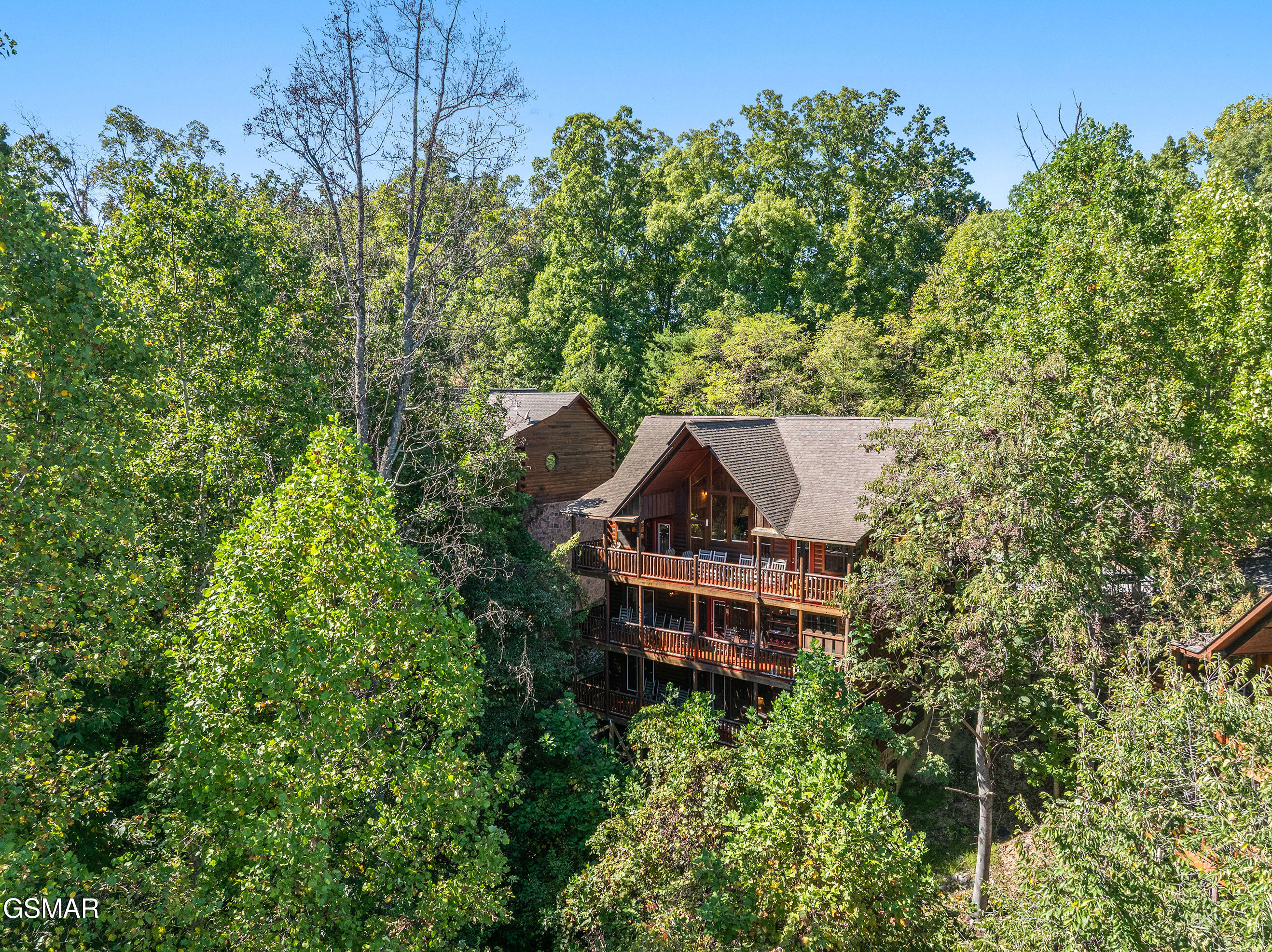 1642 Kissing Way Sevierville TN 37862